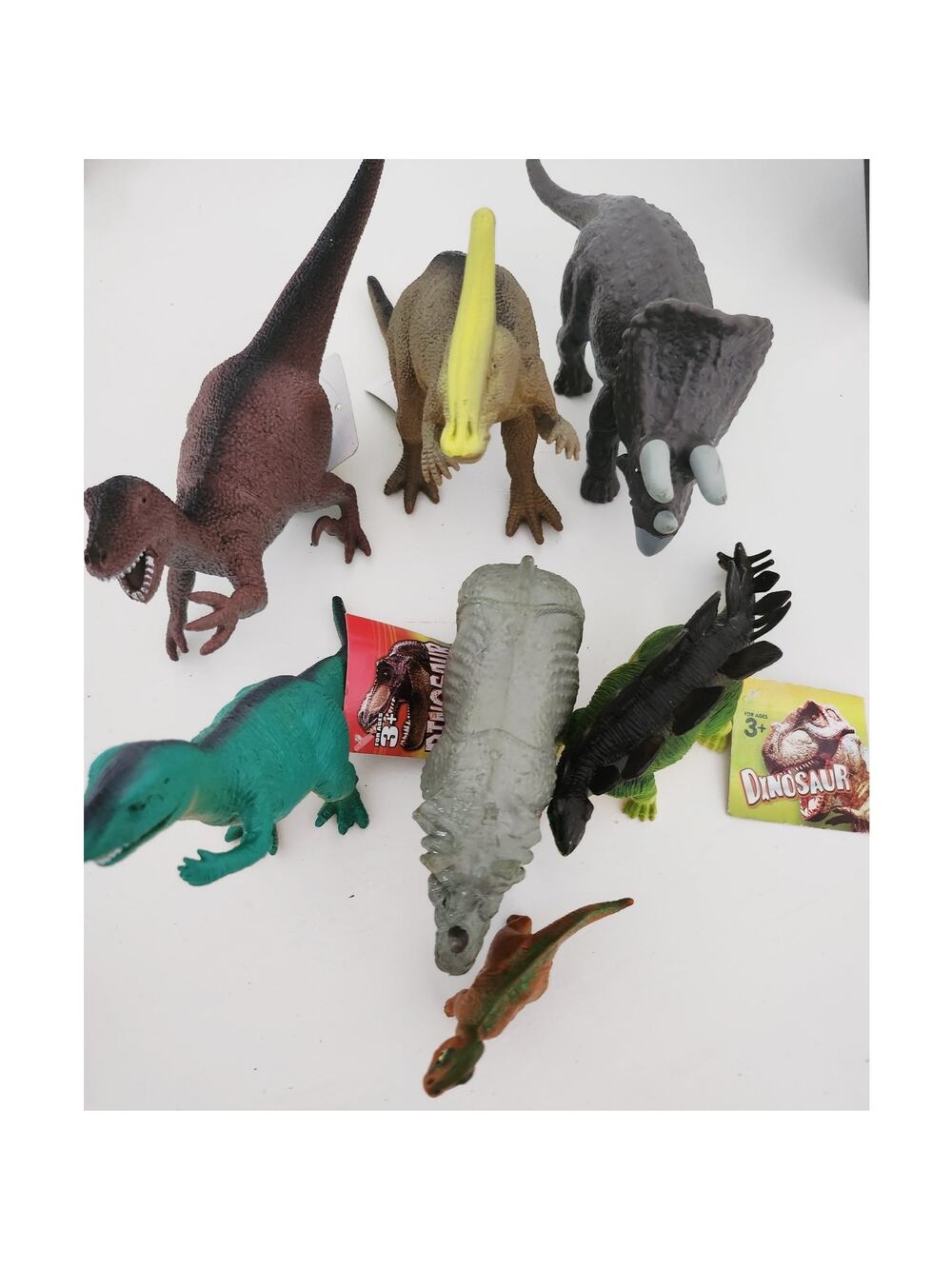 New Bundle of Dinosaur play figures